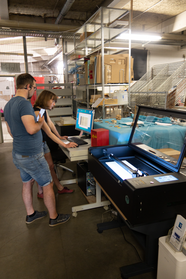 Bild zu: Laser - Bildvergrößerung