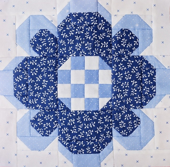 Bild zu: Blumenpanel in Foundation Paper Piecing - Bildvergrößerung