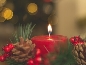 Wir schmücken unser Haus für den Advent!